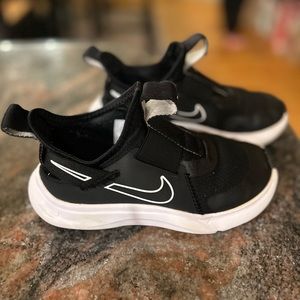 Nike flex runner 12c
